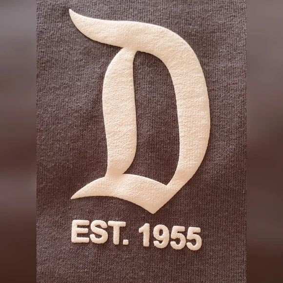 Disneyland RARE spirit jersey L - Picture 8 of 16